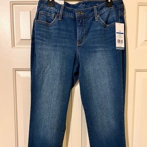 New Directions Cropped Jeans - Sleek Sculpt